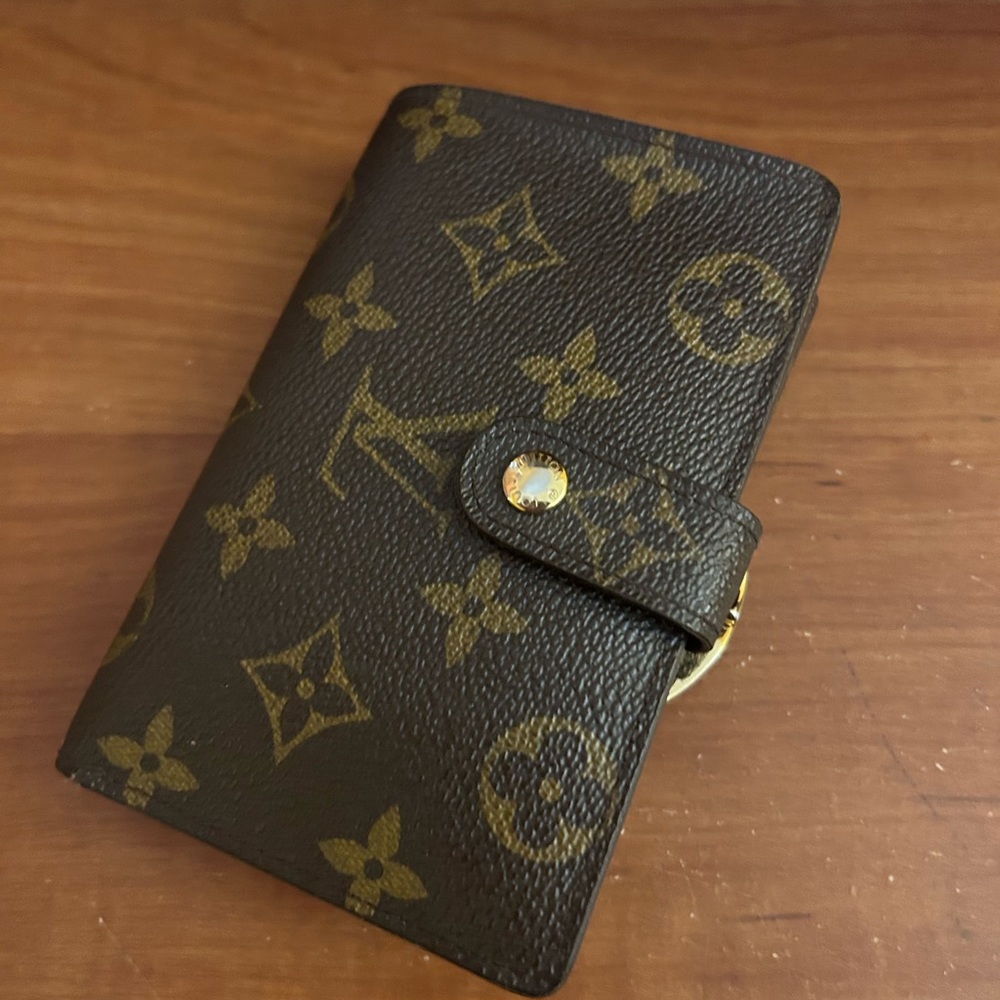 Louis Vuitton change purse wallet
